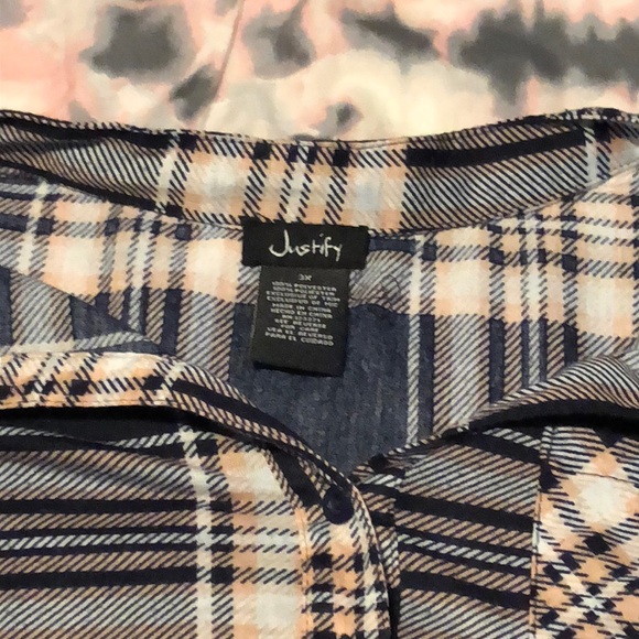 Tunic - Picture 2 of 3